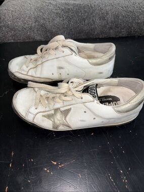 Golden Goose Women’s White Sneakers with Metallic Gold Star
